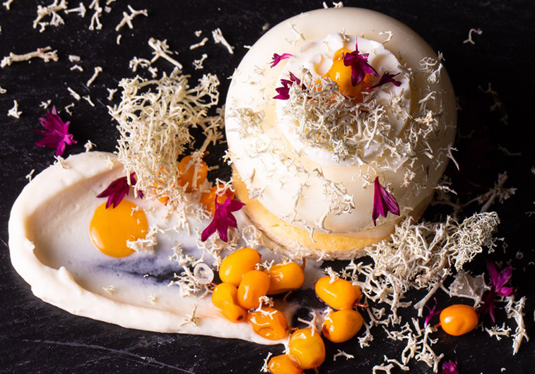 Memorable desserts by pastry chef Jérémy Billy at Restaurant Légende, Québec City, QC